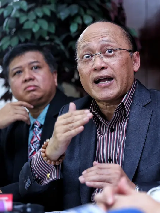 Seperti diketahui, Mario Teguh beberapa waktu lalu melakukan somasi pada Kiswinar dan Deddy Corbuzier. Setelah itu, kabar perseteruannya dengan Kiswinar makin berkembang, hingga muncul kabar KDRT. (Adrian Putra/Bintang.com)