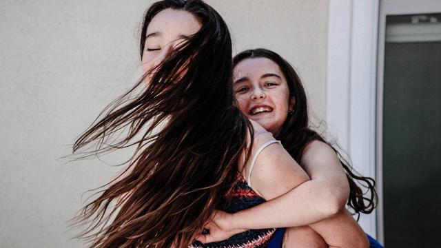 Ilustrasi ibu dan anak