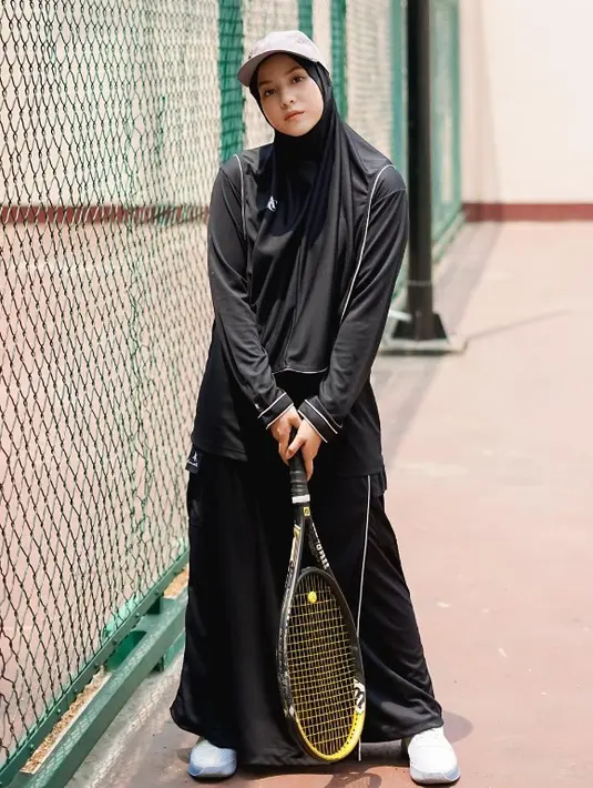 Natasha Rizki main tenis [Instagram/natasharizkynew]