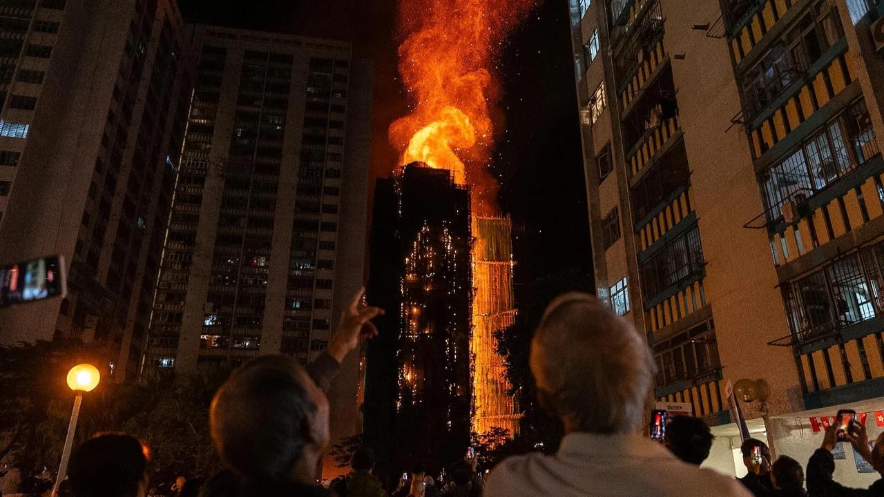 Tragis, Kebakaran Hong Kong yang Tewaskan 55 Orang Juga Renggut Nyawa 4 WNI, 2 di Antaranya Meninggal