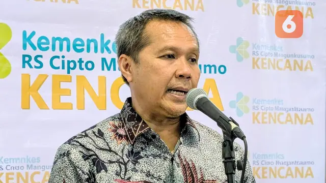Direktur Medik dan Keperawatan RSCM, dr. Renan Sukmawan, Sp.JP(K)