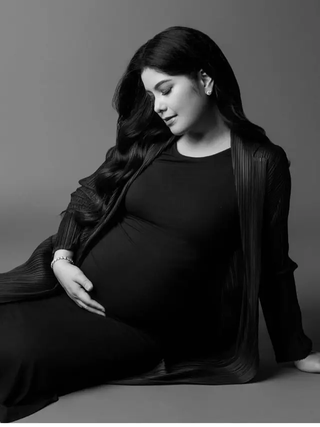 Annisa Pohan saat Maternity Shoot Anak ke-2. [@annisayudhoyono]