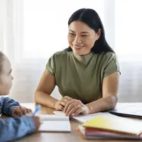 Simak cara menanamkan growth mindset pada anak sedini mungkin agar mereka tumbuh jadi pribadi yang tangguh. (Foto/Dok: freepik.com)