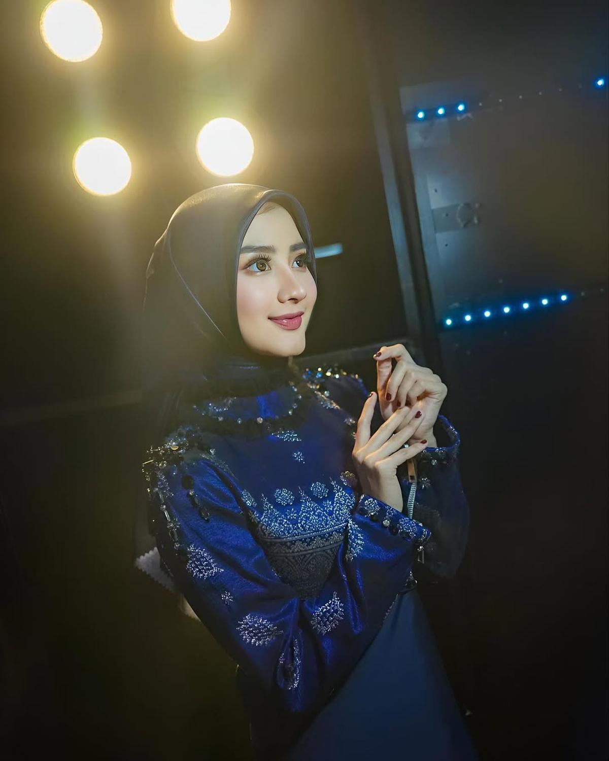 Kerap Tampil Seksi, Ini Sederet Momen Ghea Youbi Pakai Hijab yang Bikin Makin Cantik dan Didoakan Istiqomah