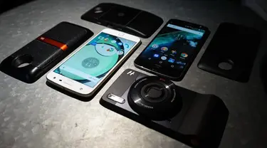 Menjajal smartphone modular Moto Z beserta empat kelengkapan Moto Mods.