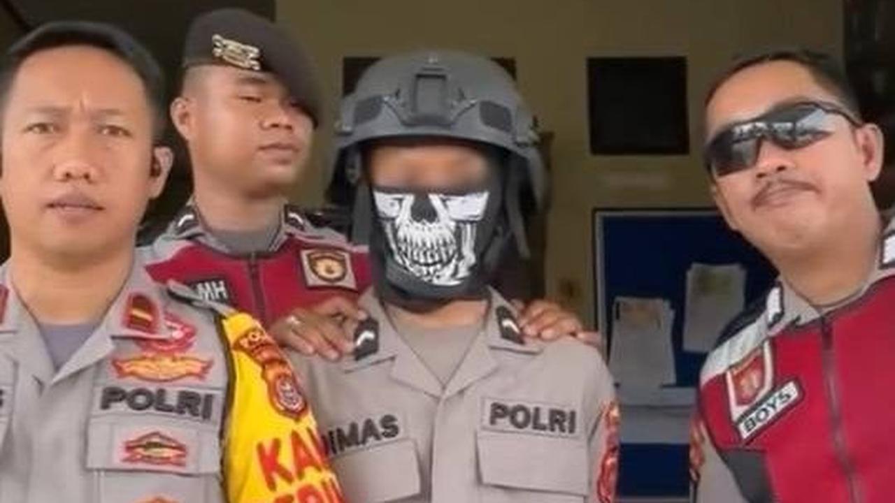 DAP mengaku mendapatkan seragam Polri yang dikenakan olehnya itu dari salah satu keluarganya