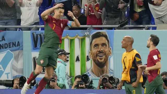 Foto: 8 Algojo Penalti yang Sukses Jalankan Tugasnya di Piala Dunia 2022 Qatar