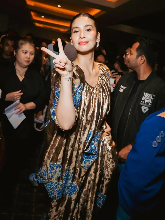 6 Adu Gaya Marsha Timothy dan Davika Hoorne Hadiri Gala Premiere Kang Mak From Pee Mak, Sama-sama Jadi Hantu di Film