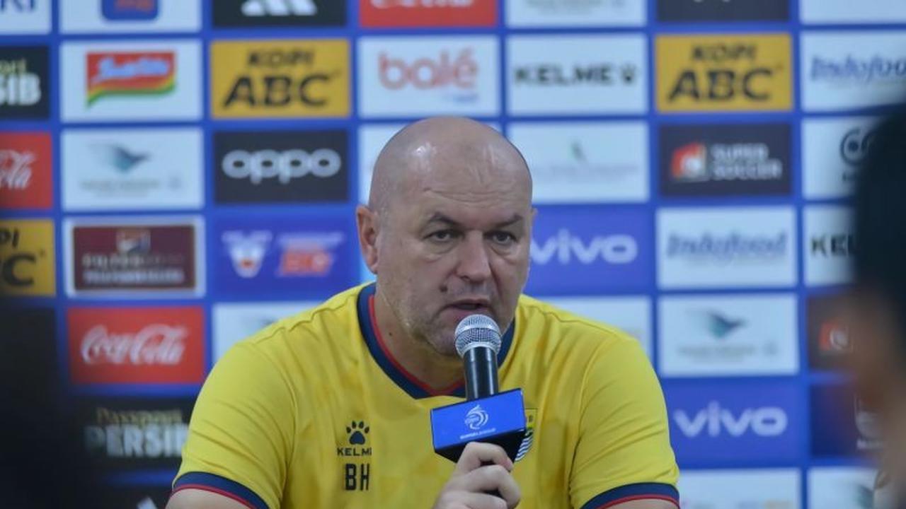 Bojan Hodak Tak Ambil Pusing Respon Kecewa Saddil Ramdani: Strategi Jitu di Balik Kemenangan 10 Pemain Persib?
