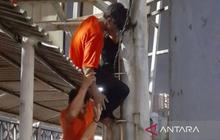 Polisi Metro Bekasi Kota Berhasil Cegah Aksi Bunuh Diri di JPO Mega Bekasi Hypermall