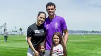 Pepe pesepak bola dari timnas Portugal dan istrinya Ana Sofia Moreira. (Dok: Instagram @asofiamoreira3)