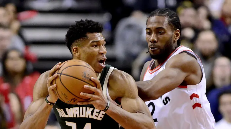 Milwaukee Bucks vs Toronto Raptors (Frank Gunn/The Canadian Press via AP)