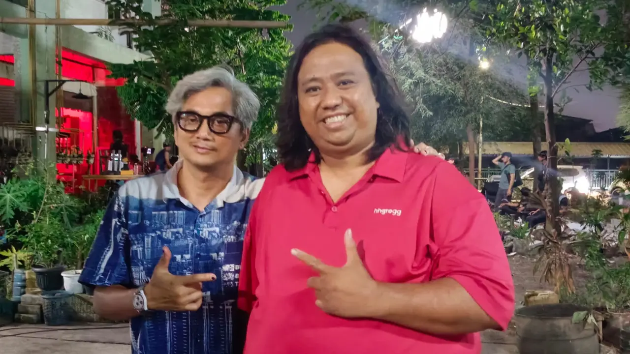 Deddy Sulaiman bermain sebagai jurnalis di film The Parcel.