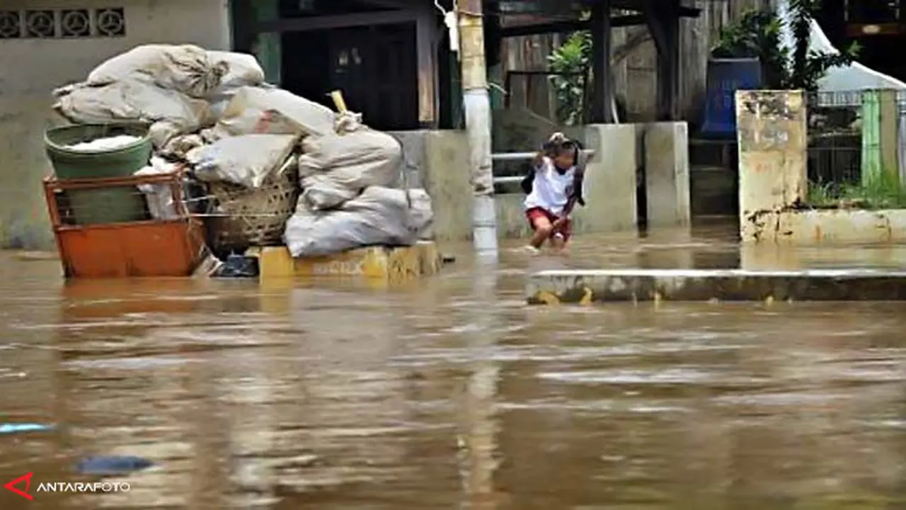 banjir-kpmelayu-131028b.jpg