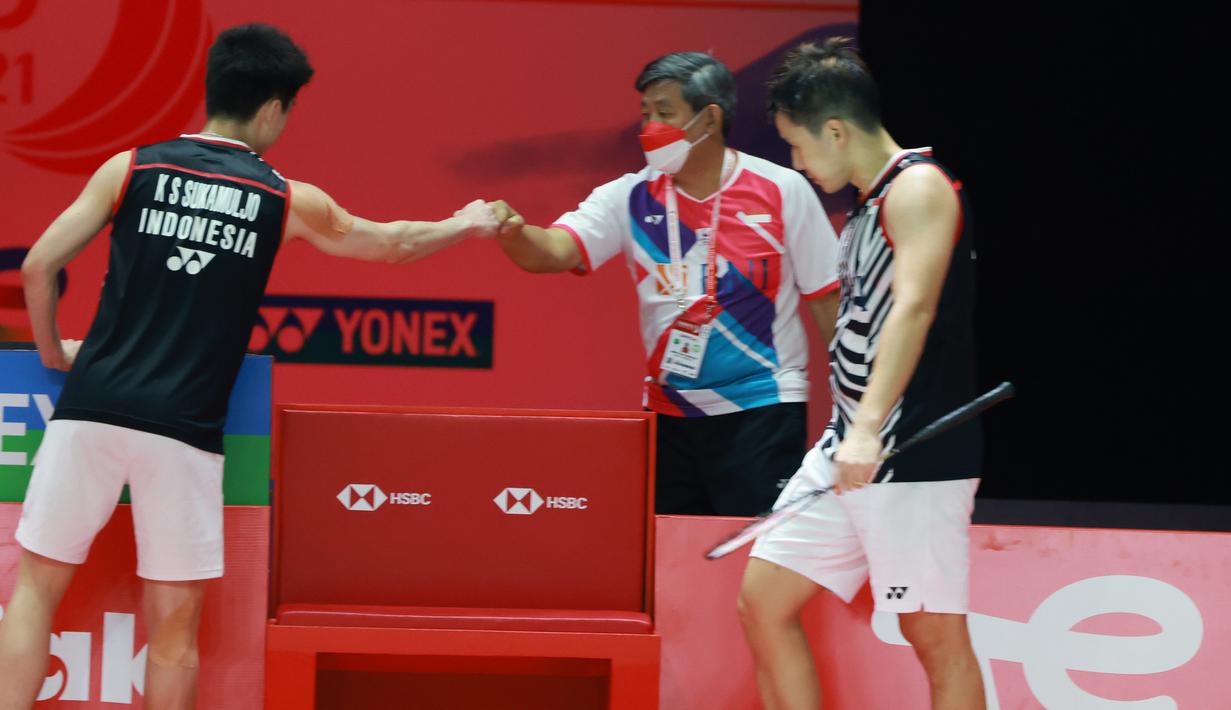 Di game ketiga, Kevin/Marcus masih melakukan taktik seperti game kedua yang terus mencecar bola ke arah Teo Ee Yi dan sukses menguras stamina hingga mampu unggul jauh. Game ketiga pun ditutup dengan skor telak 21-11 untuk kemenangan Kevin Sanjaya/Marcus Gideon. (Dok. PBSI)