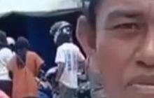 Selalu Perhatian dengan Barang Pemilik Motor yang Tertinggal, Aksi Amanah Tukang Parkir Ini Banjir Pujian