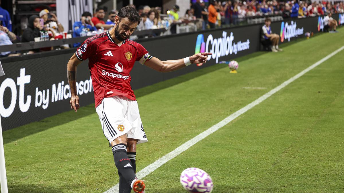 Manchester United Angkat Trofi Summer Series, Bruno Fernandes Minta Tambahan Pemain