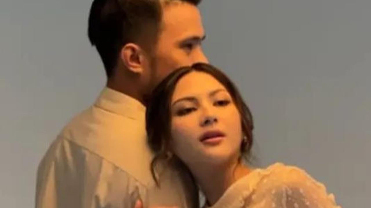 Cantiknya Jessica Mila Jalani Maternity Shoot Bareng Suami, Aura Bumil Makin Memesona