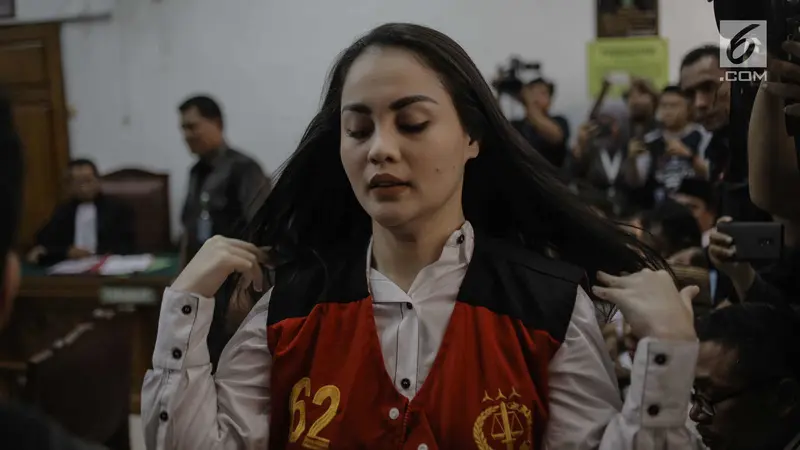 Sidang Perdana Jennifer Dunn