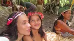 Ines Rau, bersama anak-anak di Hutan Amazon dari suku Shanenawa merasakan cinta tanpa syarat dari mereka. (Foto: Instagram/@supa_ines)