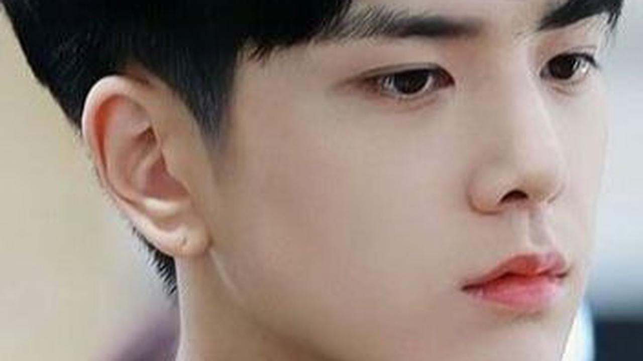 <b>Gaya Rambut Two Block</b>