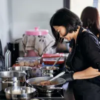 Detty, perempuan Indonesia cerita bisnis catering masakan Nusantara di Belanda. Dok.Detty