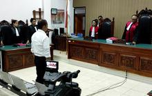 Sidang Eksepsi Eks Kapolres Ngada Diwarnai Demo, Aktivis Perempuan Desak Pasal Narkoba Masuk Dakwaan