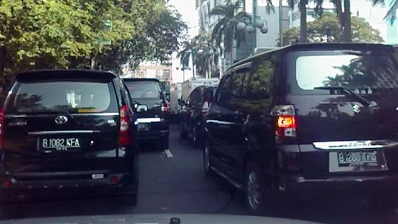 macet_senayan_121118.jpg