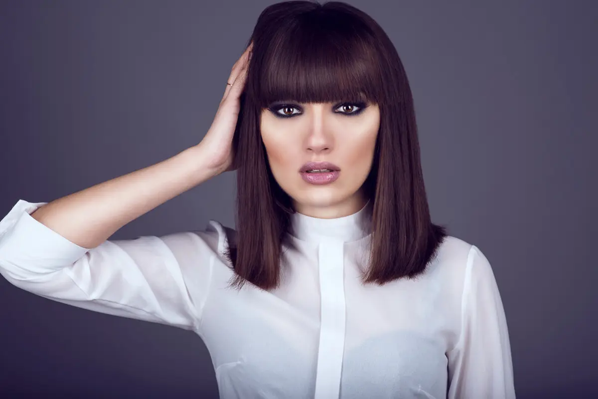ilustrasi rekomendasi gaya rambut poni/Olga Brik/shutterstock
