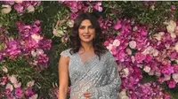 Priyanka Chopra tampil cantik dengan kain Sari khas India. (dok.Instagram @boldskyliving/https://www.instagram.com/p/Buyc5PEnN87/Henry