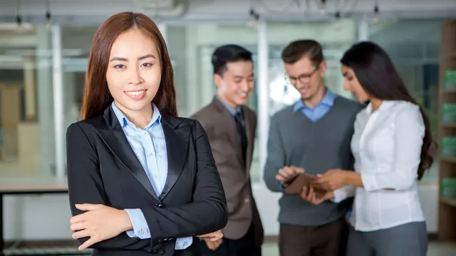 Beberapa perusahaan sudah menerapkan prefesionalisme lewat pakaian yang rapi