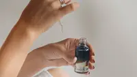 Waktu Tepat Penggunaan Serum Vitamin C dan Retinol Agar Lebih Optimal