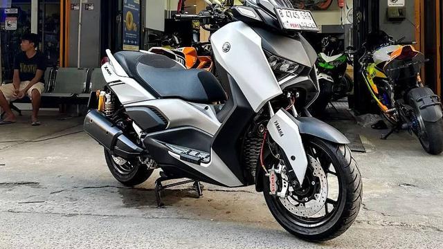 10 Potret Modifikasi Yamaha Xmax 250, si Bongsor dari Keluarga Maxi. Shenggol dong!