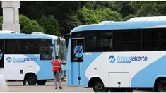   Penghuni rusun kembali mendapat kemudahan dari Pemerintah Provinsi DKI Jakarta. Kali ini, mereka tidak perlu pusing memikirkan biaya transportasi. Sebab, mereka bisa menggunakan Transjakarta Feeder secara gratis.