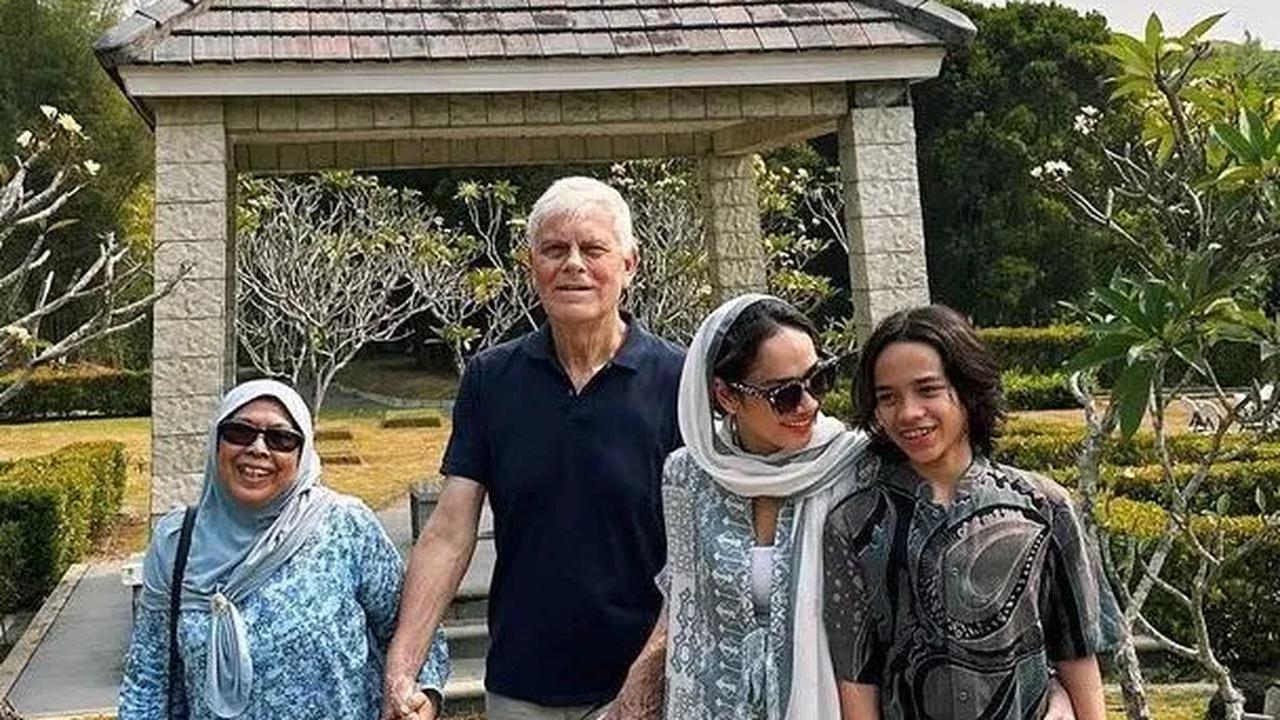 Beri Restu Nikah Lagi, Intip Potret Kedekatan Bunga Citra Lestari dengan Keluarga Ashraf Sinclair