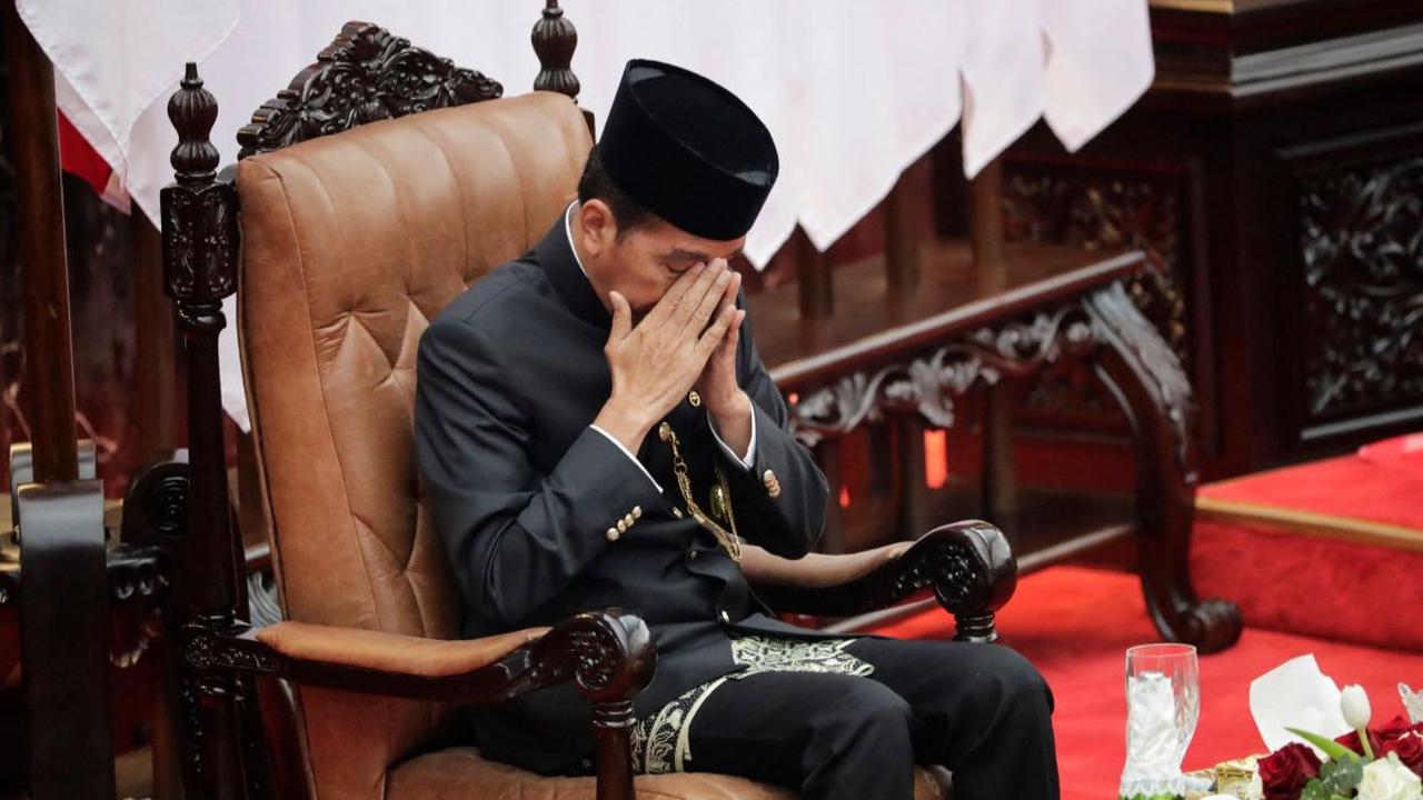 Jokowi kemudian turut mendoakan Prabowo agar mendapatkan petunjuk dan kemudahan selama memimpin Indonesia di masa mendatang.