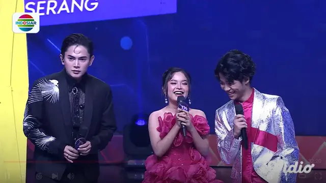 Afan DA dan Kier King Bersaing Melontarkan Rayuan untuk Novia (Serang) di Panggung D'Academy 6