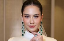 Tampil dengan Makeup Flawless dan Perhiasan Mewah, Intip Style Kece Pevita Pearce di Resepsi Pernikahan