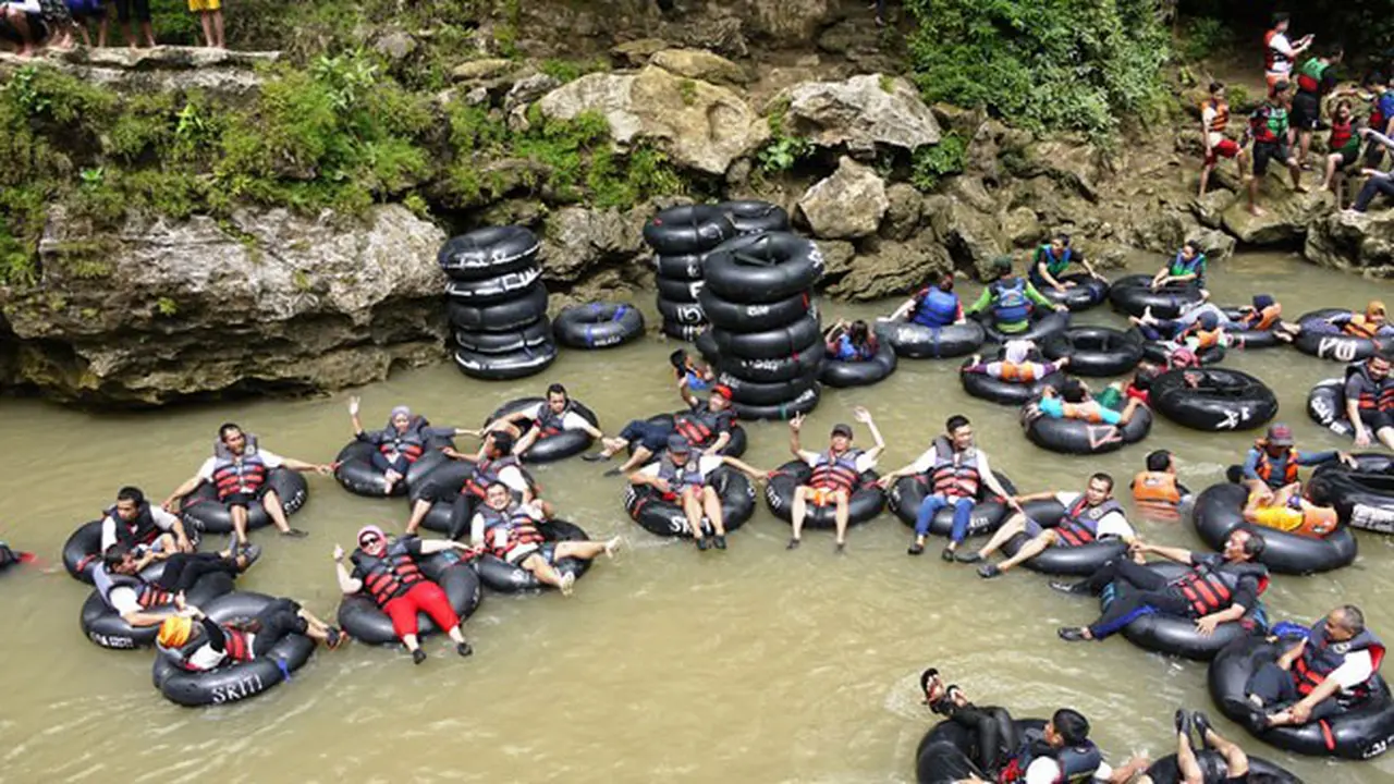 Eksplorasi Goa Pindul, Menegangkan Tapi Menyenangkan