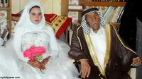 Kakek 92 Tahun Nikahi Wanita yang 70 Tahun Lebih Muda