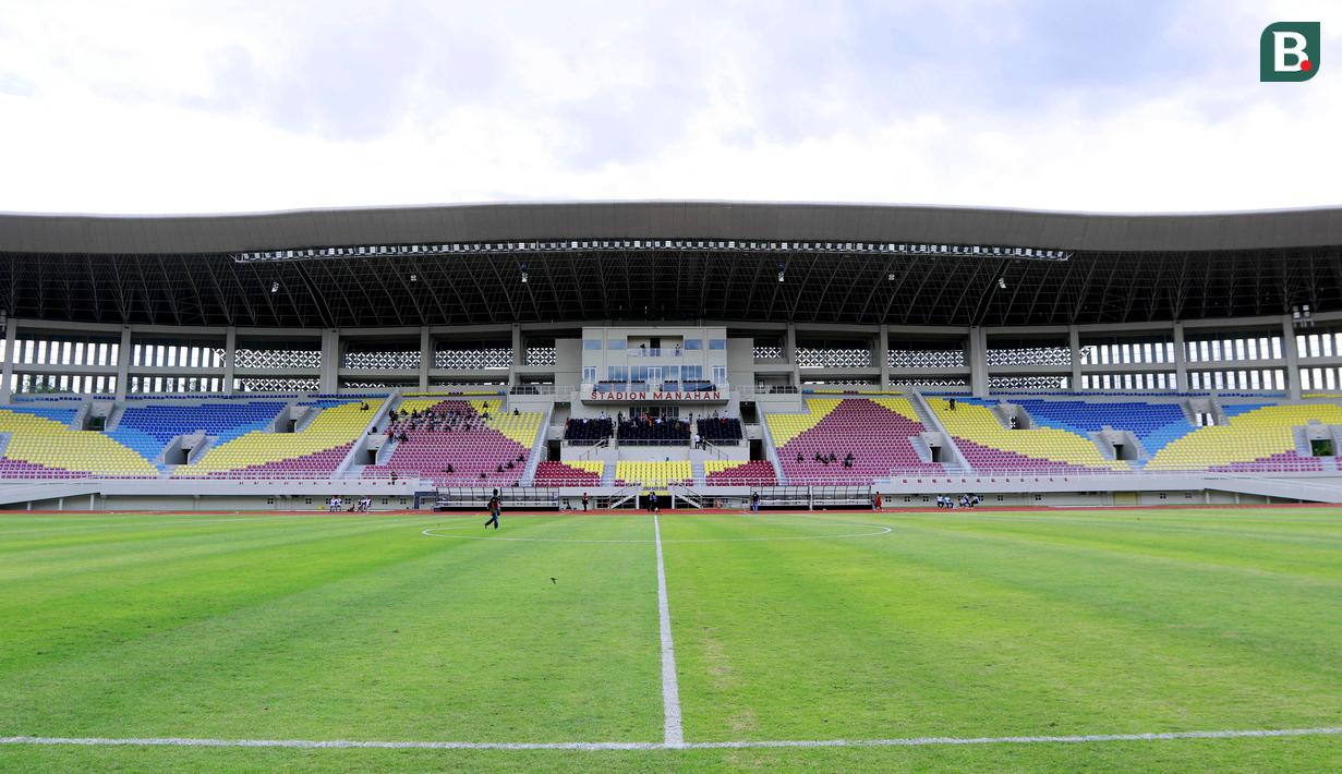 Rumput lapangan ditanami jenis Zoysia Japonica yang dikatakan sama dengan yang digunakan di Stadion Gelora Bung Karno, Jakarta.  (Bola.com/M Iqbal Ichsan)