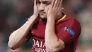 Namun tifosi Roma patut bercemas diri. Karena kebiasaan klub asal Ibukota tersebut yang menjual pemain bintang demi meriah laba maksimal. (AFP/Isabella Bonotto)