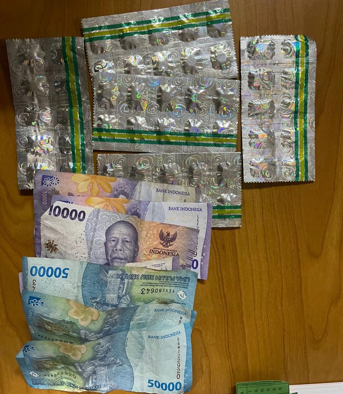 Mengamankan Uang Tunai