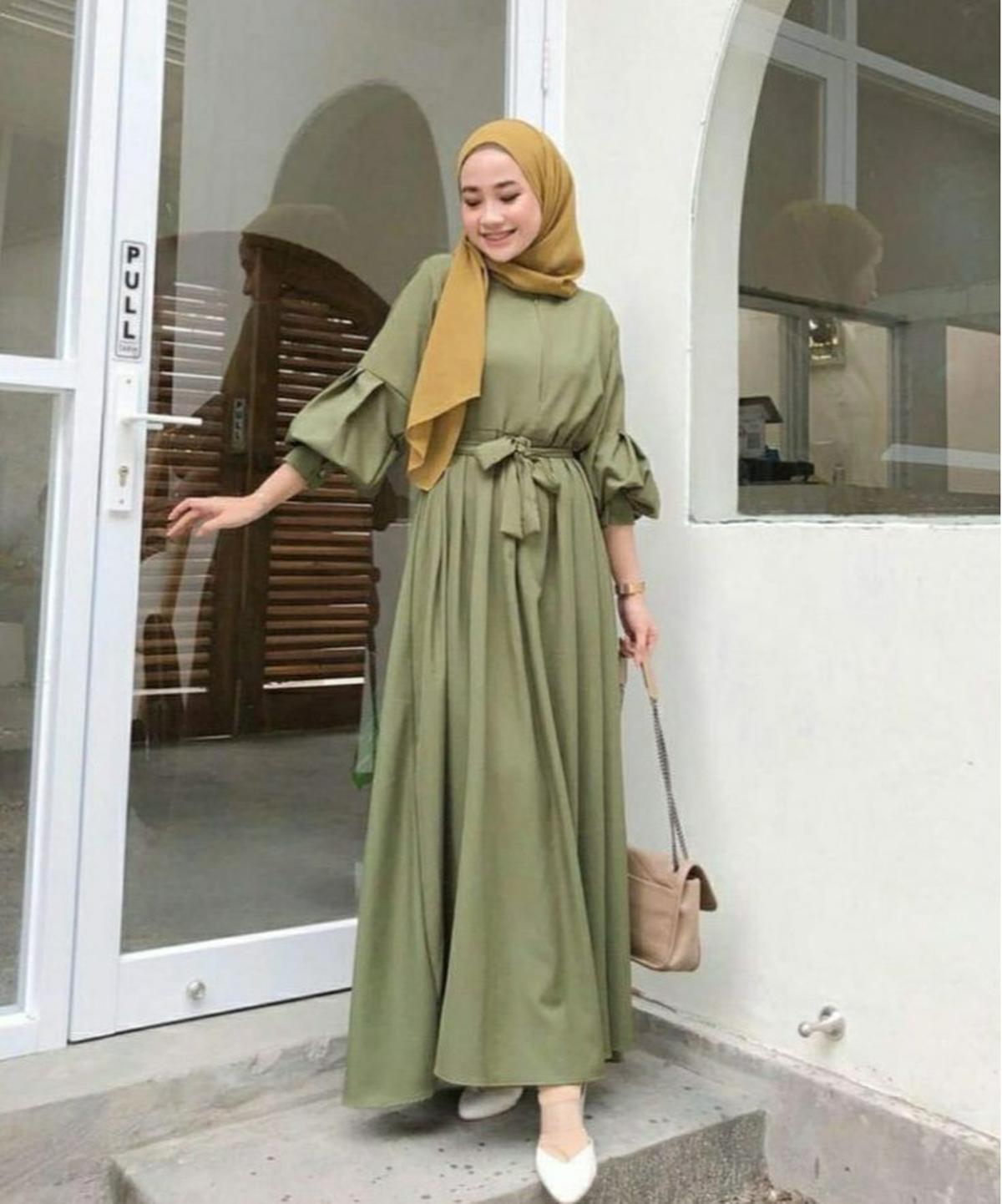 7 Inspirasi Baju Gamis Rayon untuk Lebaran 2025, Tampil Anggun dan Modis!