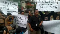 Wartawan di Semarang gelar aksi solidaritas (Liputan6.com/ Edhie Prayitno Ige)