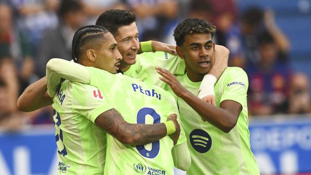 Foto: Penampilan Fantastis Lewandowski saat Barcelona Gulung Alaves di Liga Spanyol