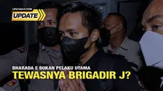 Tersangka dugaan pembunuhan terhadap Brigadir J, yakni Bharada E atau Richard Eliezer menjalani pemeriksaan ulang pada Sabtu 6 Agustus 2022, terkait peristiwa berdarah baku tembak di kediaman mantan Kadiv Propam Polri Irjen Ferdy Sambo. Didampingi pe...