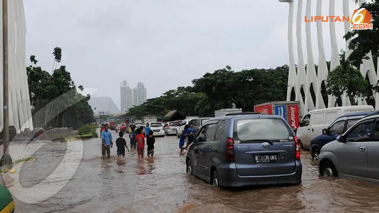 2-mogok-banjir-140118c.jpg