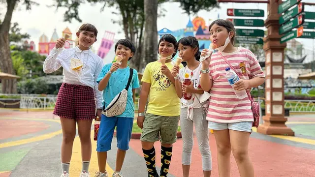 Rheina Ipeh, Ciara Brosnan dan beberapa pemain sinetron Cinta Amara berkumpul lagi (Foto: Instagram/@kanayagleadys15)