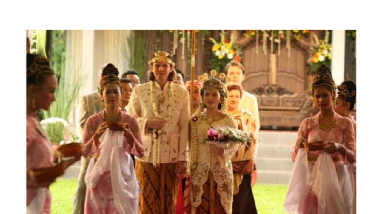 Potret Lawas Pernikahan Wamen Stella dengan Suami Bule 16 Tahun Lalu